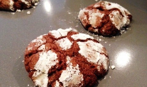 Chocolate Crackle-Top Cookies