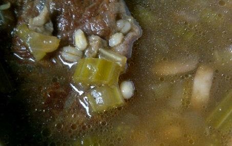 Hearty Beef Mushroom Barley Soup