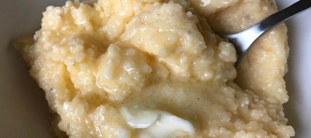 Easy Cheesy White Grits