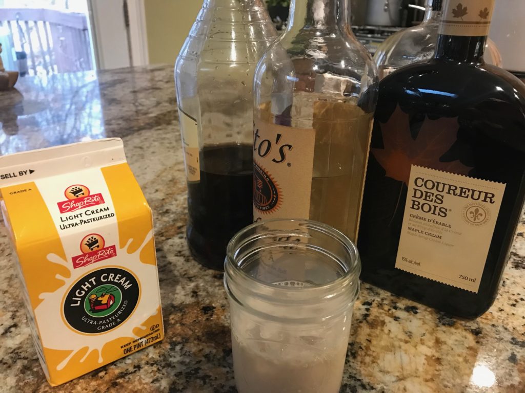 Whiskey & Cream liqueur duo with maple syrup - Coureur des Bois